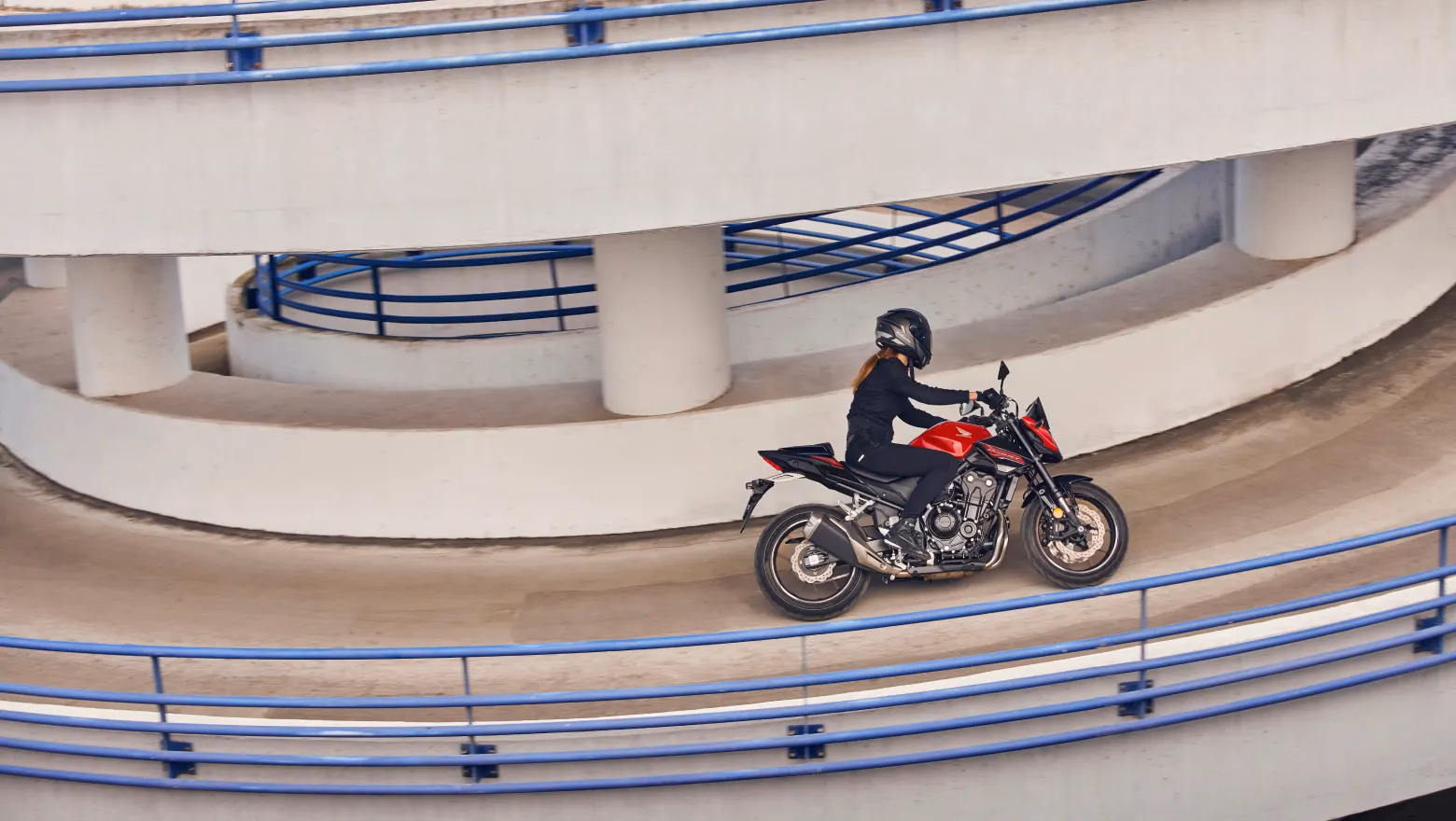 CB500 Hornet - Galeria - visão de cima - 4 de 17