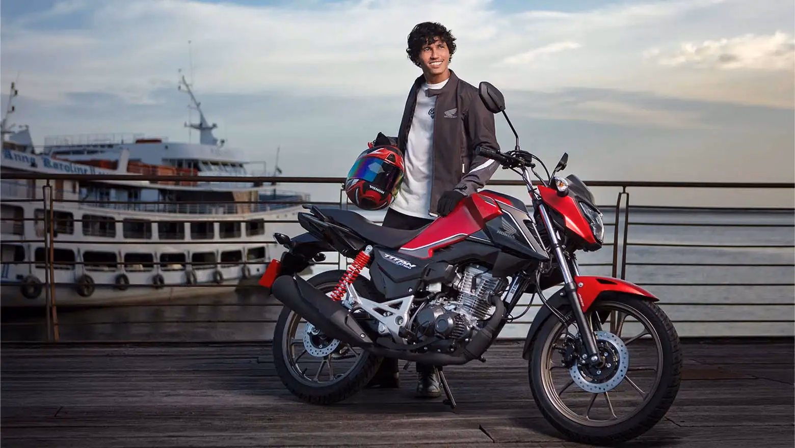 Moto Honda Nova Titan Edição Comemorativa de 50 Anos Com Modelo Visão Lateral Direita Barco - 6 de 24